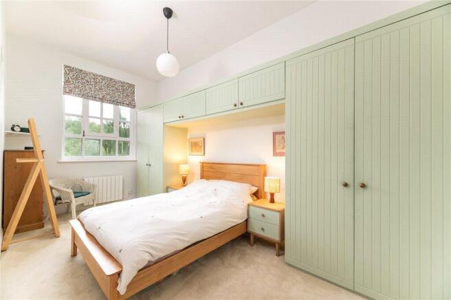 2 bed Apartment for sale Image 5