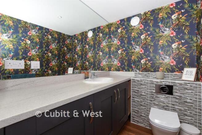 Cloakroom/Utility