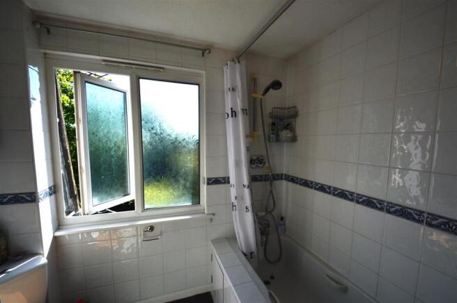 1 Ashbourne Court 009.JPG