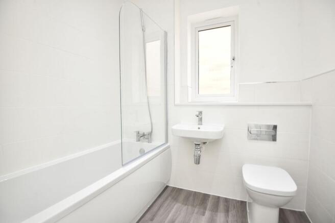 3 bed Semi-Detached to rent Image 10