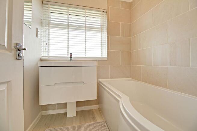 Bathroom (Bathroom)
