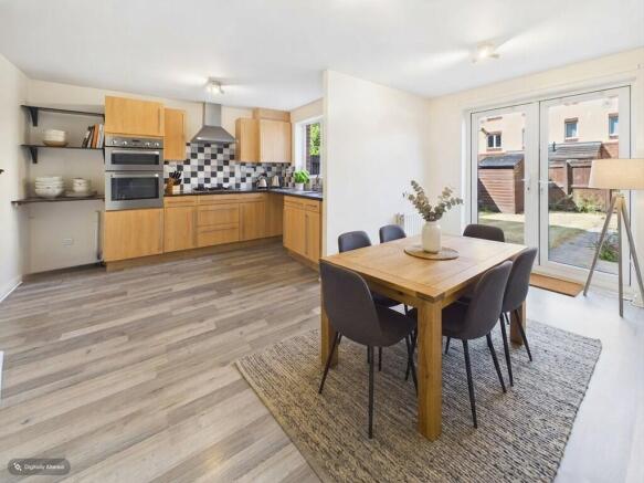 3 bed Terraced for sale Image 4