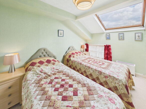 2 bed Penthouse for sale Image 4