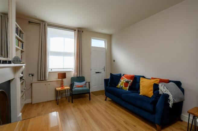 2 bed Terraced for sale Image 6