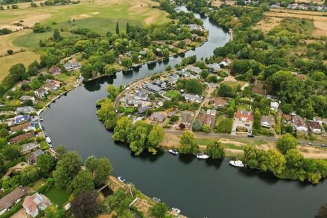 Towpath, Shepperton, Surrey, TW17