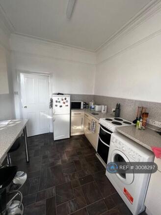 3 bed Maisonette to rent Image 10