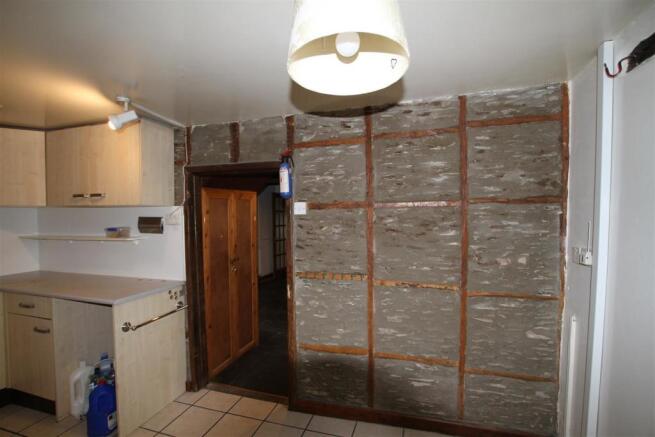 kitchen feature wall