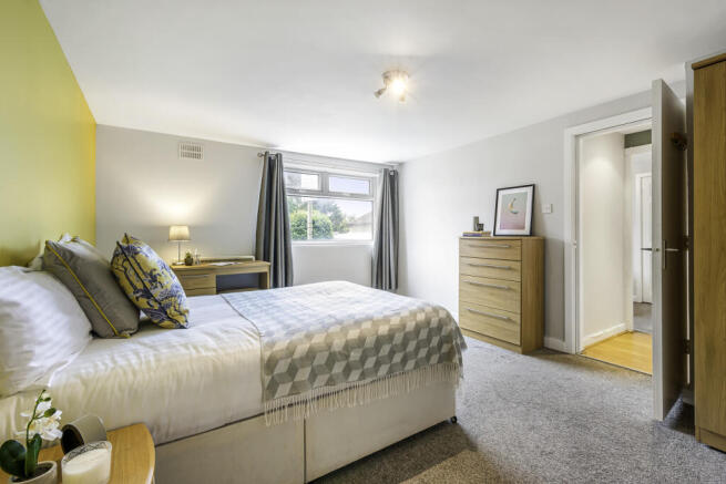 2 bed Flat to rent Image 9