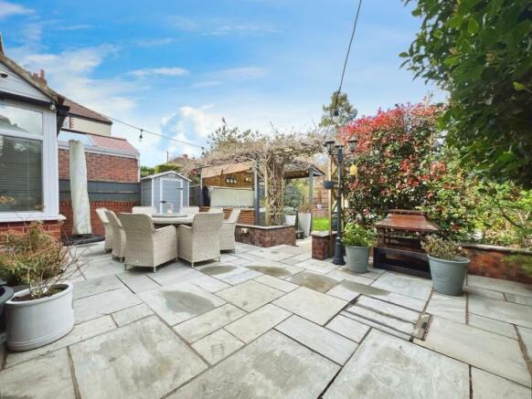 12b05368-patio.jpg