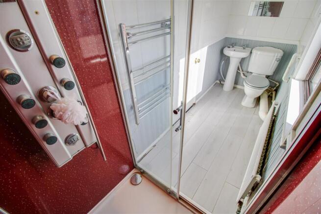 3 bed Semi-Detached for sale Image 6