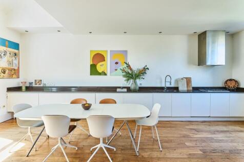 12 Bassett Road, London, W10