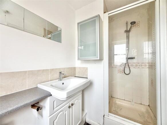 3 bed Semi-Detached to rent Image 4