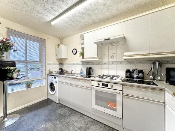Harlyn Close, Bilston photo 4