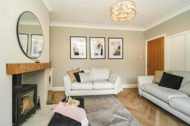 4 bed Semi-Detached for sale Image 6
