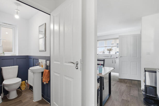 3 bed House for sale Image 8