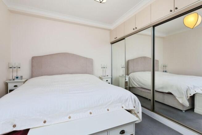 2 bed Apartment for sale Image 11
