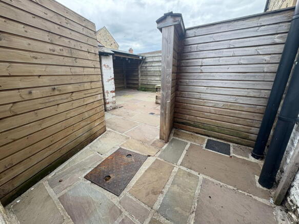 2 bed Terraced for sale Image 11