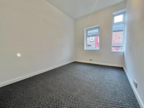 3 bed Terraced to rent Image 11