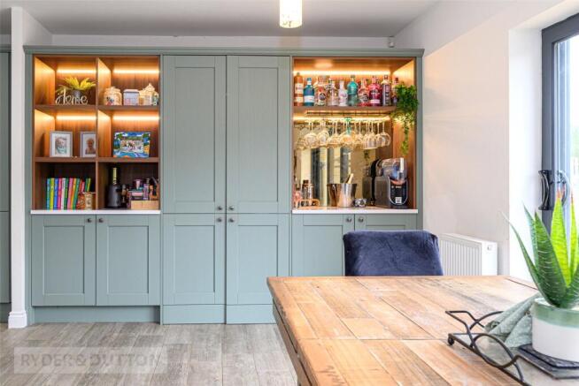 Drinks Dresser