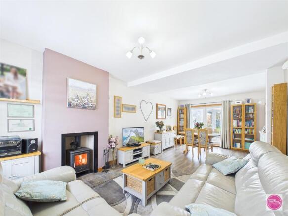 Bass's Cresent, Castle Gresley (4).jpg