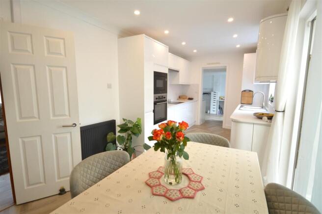 kitchen/breakfast room