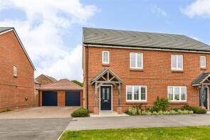8, Kingsmead Avenue, Chichester PO19 6GA