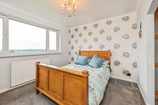 4 bed Detached for sale Image 7