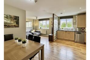 Flat 5, 106, Chandler Way, London SE15 6GW