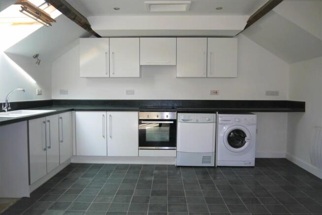 (Kitchen Area Photo)