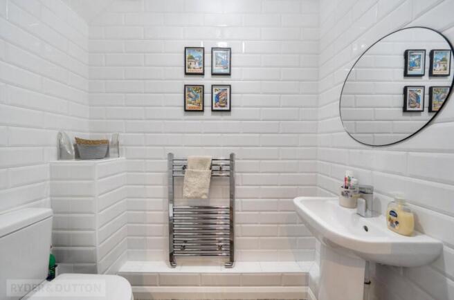 4 bed Detached for sale Image 10