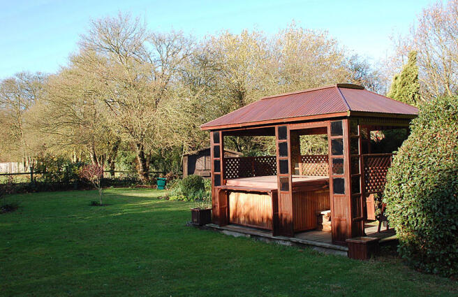 Jacuzzi Hut