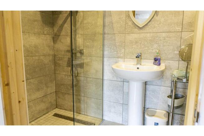 En-suite Five