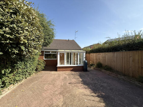 2 bed Semi-Detached Bungalow for sale Image 9
