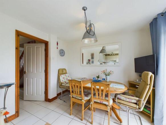 3 bed Terraced for sale Image 4