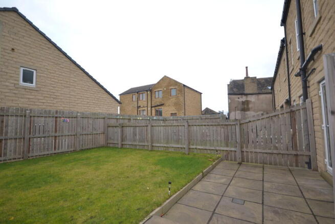3 bed Semi-Detached to rent Image 4