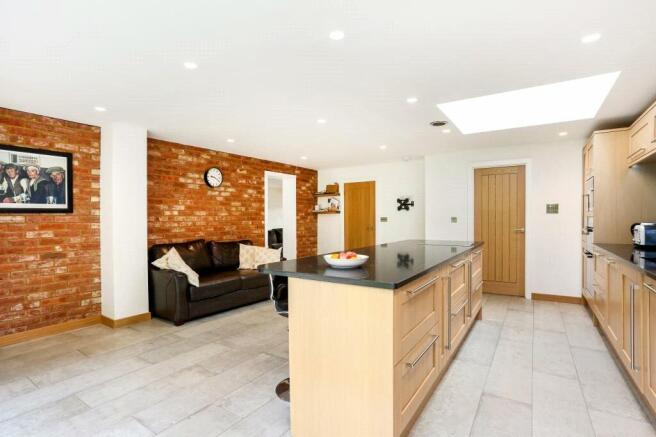 Kitchen/Family R.