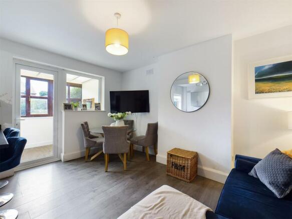 Dining Seating Area.jpg