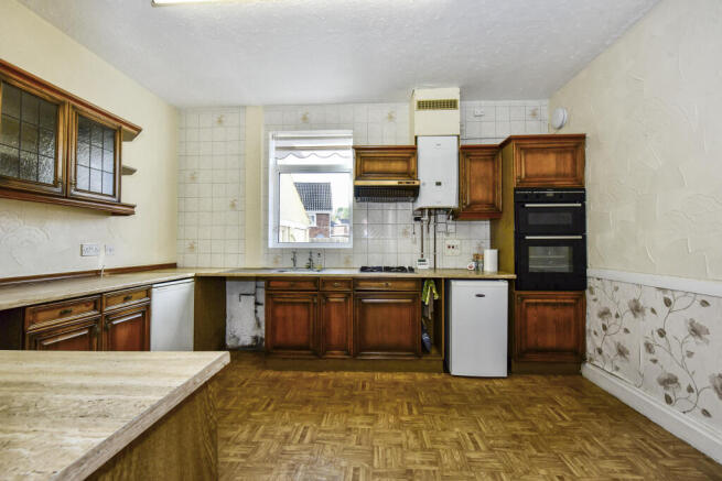 3 bed Detached for sale Image 8