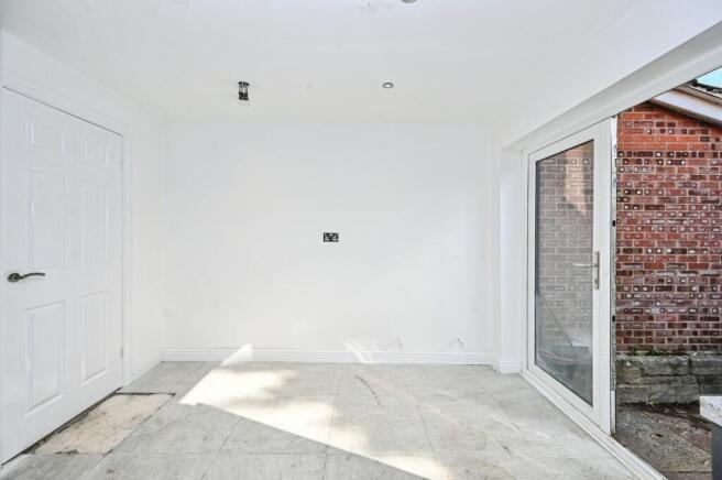 3 bed Semi-Detached for sale Image 9