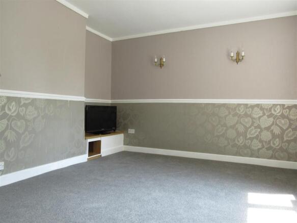 lounge one 52 petersham road.JPG