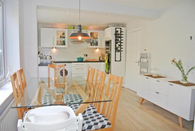 dining kitchen.JPG