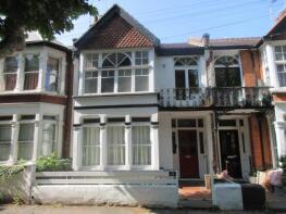 Flat 3, 37 39, Warrior Square North, Southend-on-sea SS1 2JN