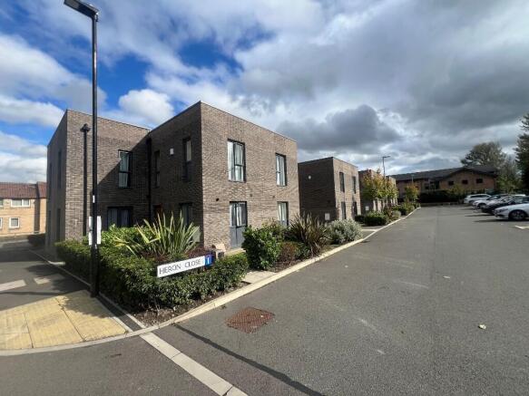 3 bed Terraced to rent Image 11