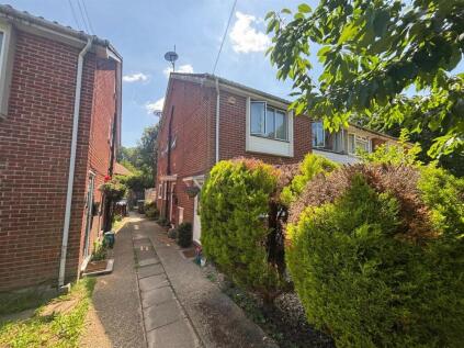 Sandy Road, Addlestone