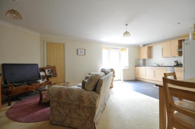 Lounge/Kitchen
