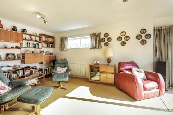 8493672-interior16.jpg