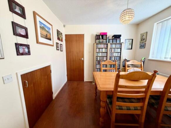 4 bed Detached for sale Image 7
