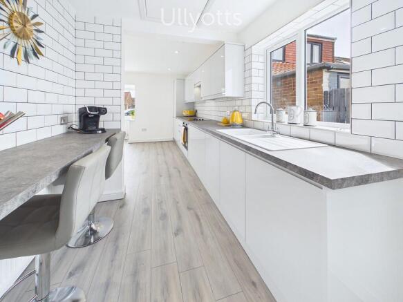 1 bed Semi-Detached Bungalow for sale Image 6