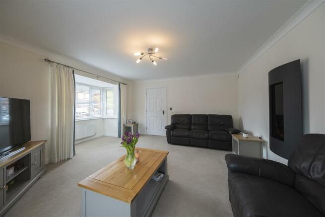 43 Shakerley Close-017.JPG