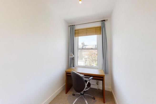 Bedroom/study
